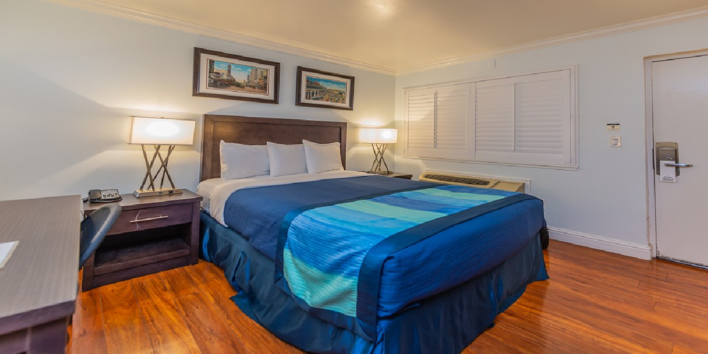 2 Queen Standard Accessible